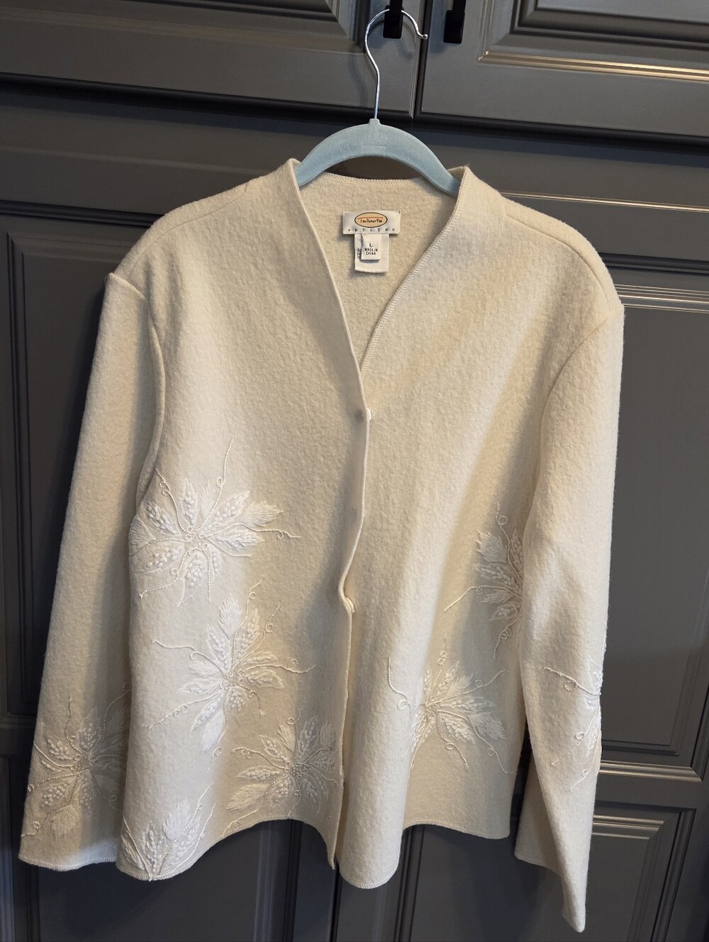 Talbots Petite Large 100% Wool Cardigan Winter White With Fliral Design
